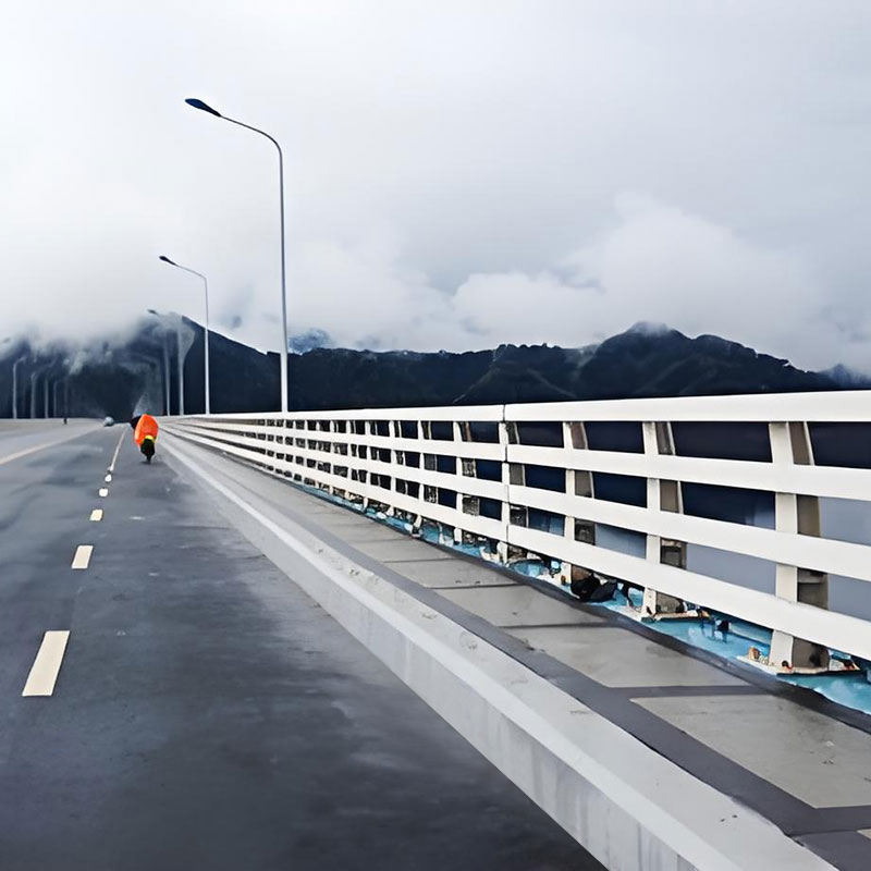 Parapetto per ponte in metallo