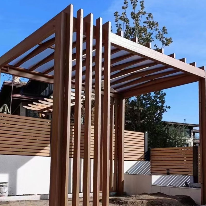 Pergola in metallo simil legno