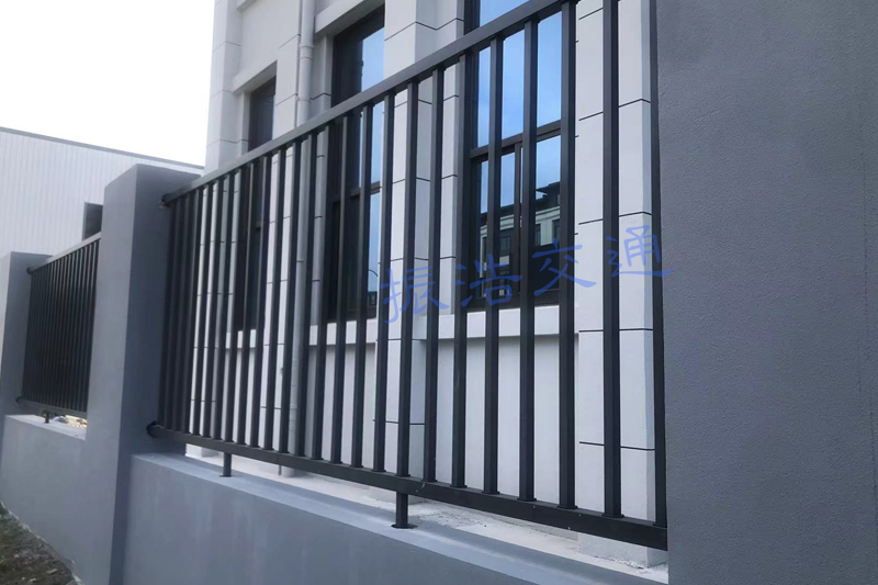Guardavia della recinzione di Shanghai